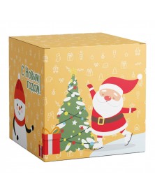 Подарочная коробка для кружки  В гостях у деда мороза кремовая..